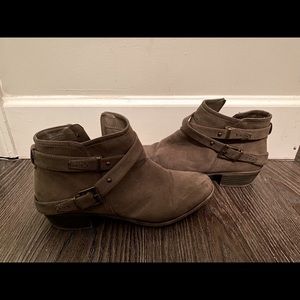 Buckle booties